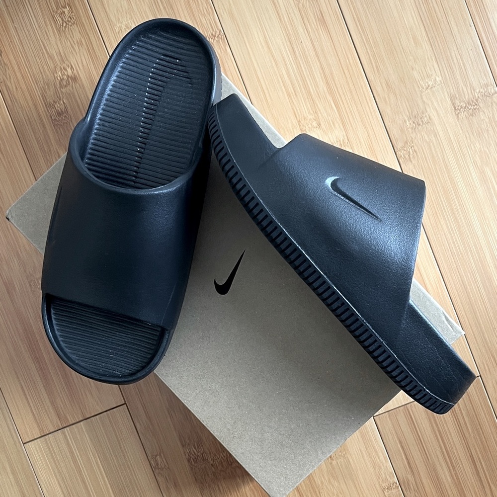 Nike Black Slide Sandals with Logo CALM